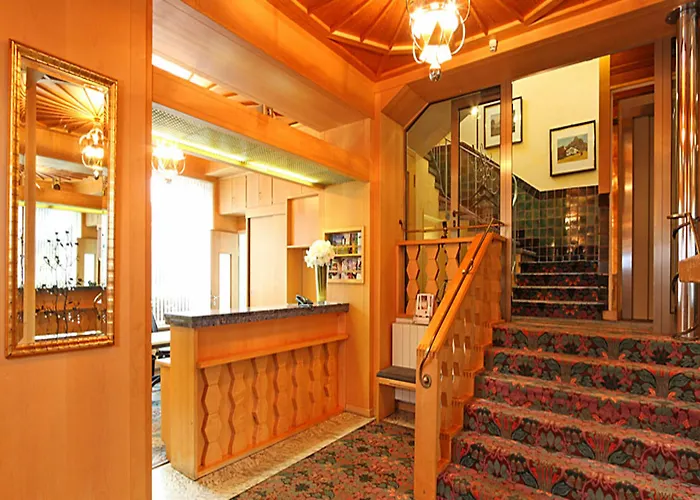 维特尔斯巴赫尔瑞诗高级酒店 4*