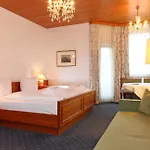 Готель Wittelsbacher Hof Swiss Quality 4*