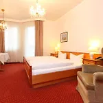 Wittelsbacher Hof Swiss Quality Готель 4*