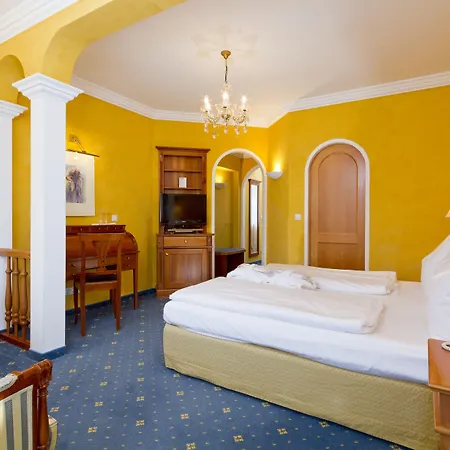 Готель Wittelsbacher Hof Swiss Quality