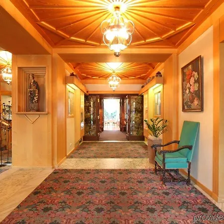 Готель Wittelsbacher Hof Swiss Quality