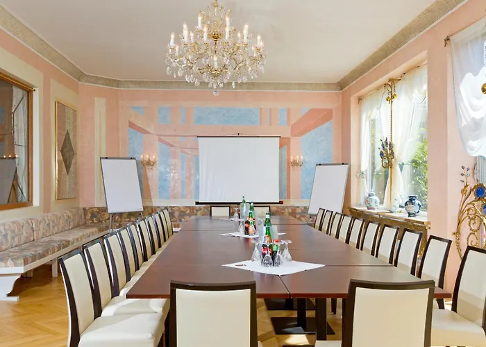 מלון Wittelsbacher Hof Swiss Quality 4*